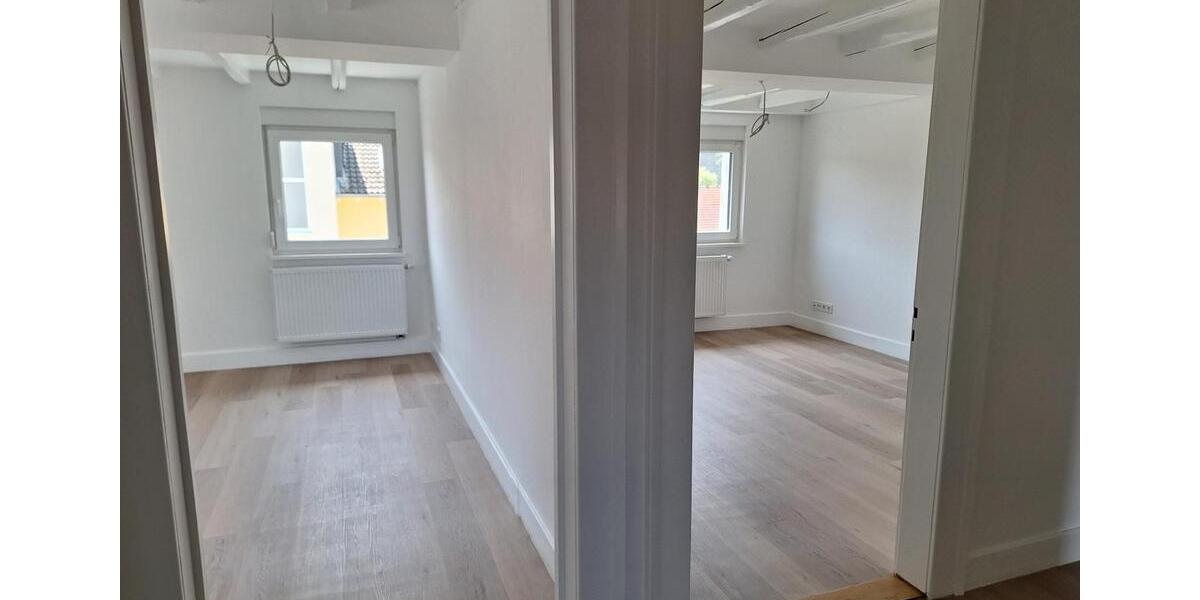 Dachgeschoßwohnung Hofheim am Taunus - 4 Zimmer, 98 m&sup2;, 1.420&euro; | Angebot:25752446