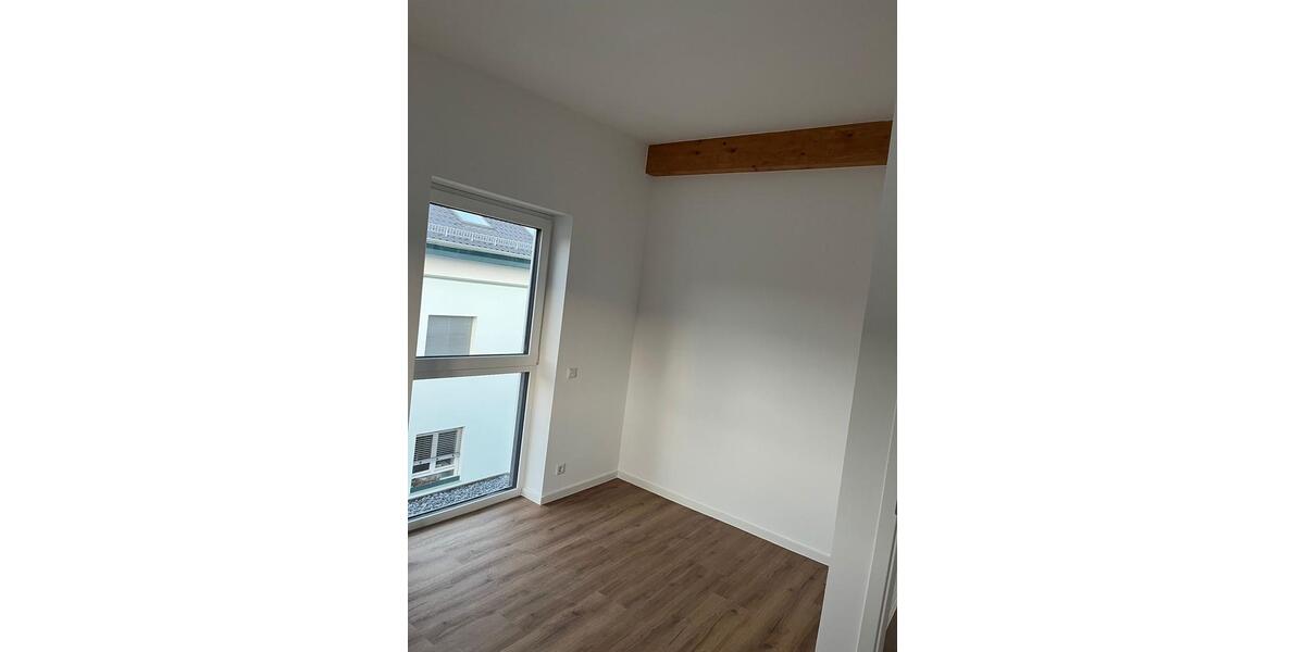 Einfamilienhaus Rosbach vor der Höhe - 2 Zimmer, 60 m&sup2;, 1.180&euro; | Angebot:25144549