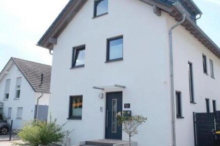 Haus Hanau Großauheim - 5 Zimmer, 181 m&sup2;, 650.000&euro; | Angebot:25571063
