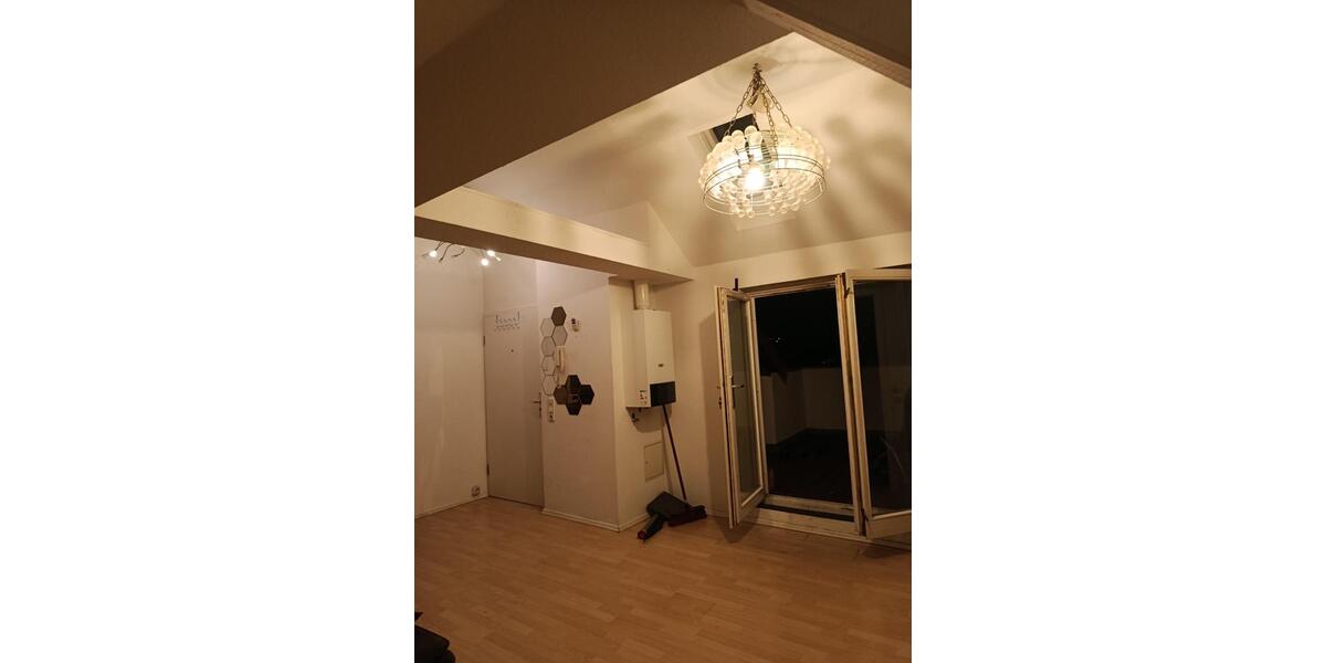 Dachgeschoßwohnung Offenbach am Main - 1.5 Zimmer, 64 m&sup2;, 890&euro; | Angebot:25658957