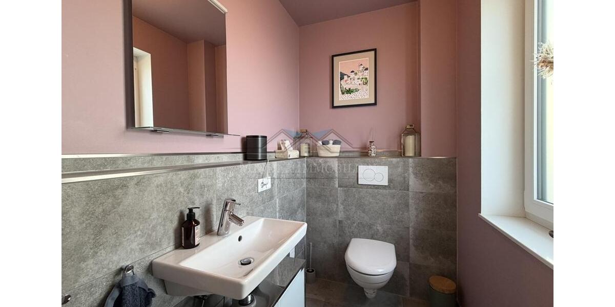 Doppelhaushälfte Wöllstadt - 6 Zimmer, 194 m&sup2;, 2.300&euro; | Angebot:26167919