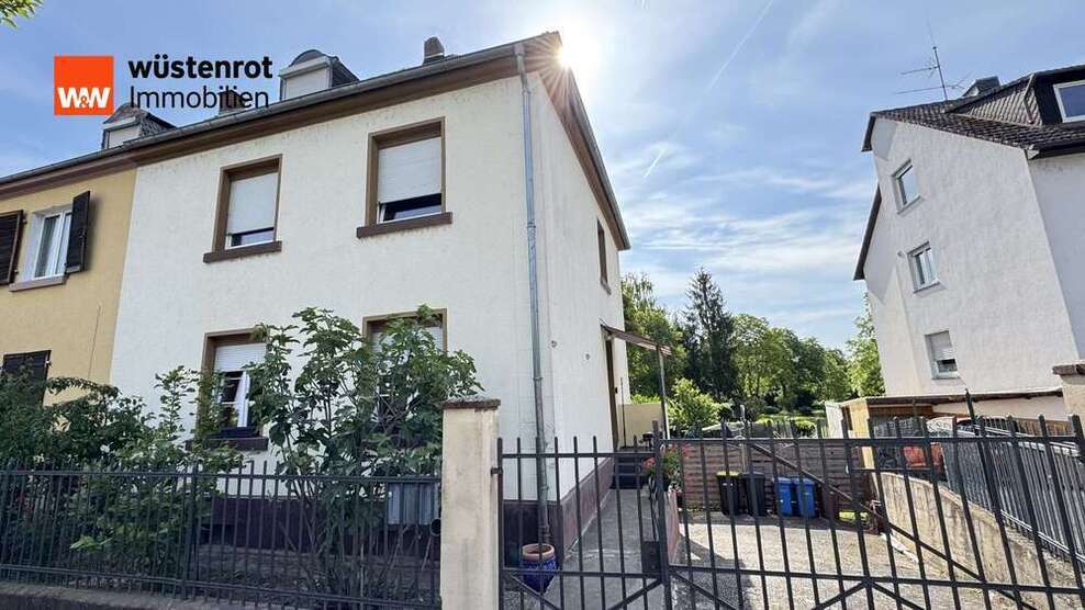 Haus zum Kaufen in Walluf 450.000 € 126 m²