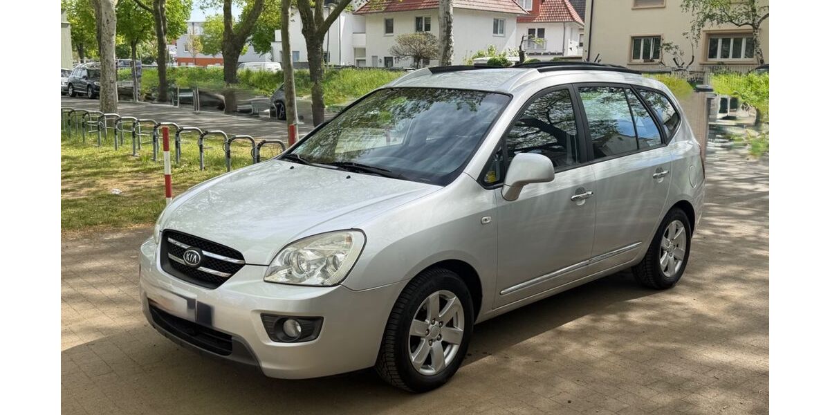 Kia Carens 213.000 km 3.490 &euro; rüsselsheim 65428