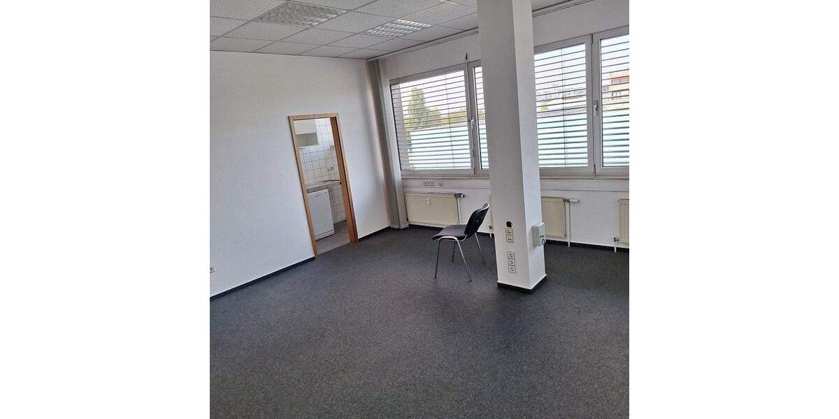 Bürofläche ca. 125 m² - Flughafen und Messe schnell erreichbar zimmer