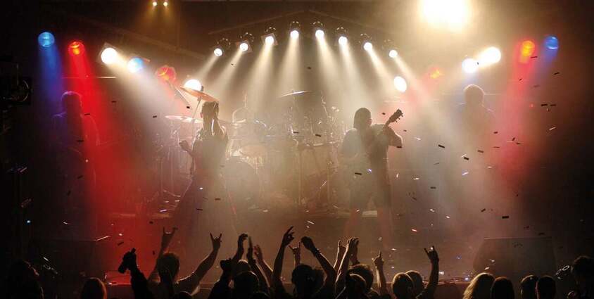 HOLE FULL OF LOVE AC/DC TRIBUTE 28.11.2026 Treffpunkt Neu-Isenburg