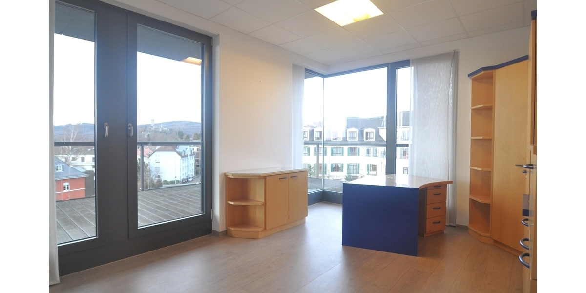 Praxis- oder Bürofläche mit Penthouse-Feeling im modernen Ärztehaus - Gewerbeobjekt Königstein | Angebot:26975149