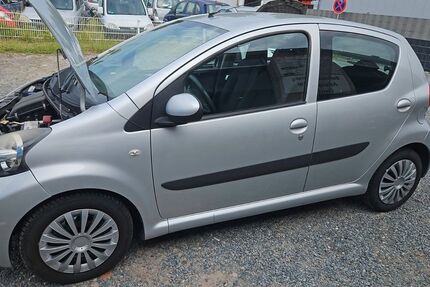 Toyota Aygo (X) 127.900 km 2.400 € Darmstadt 64295