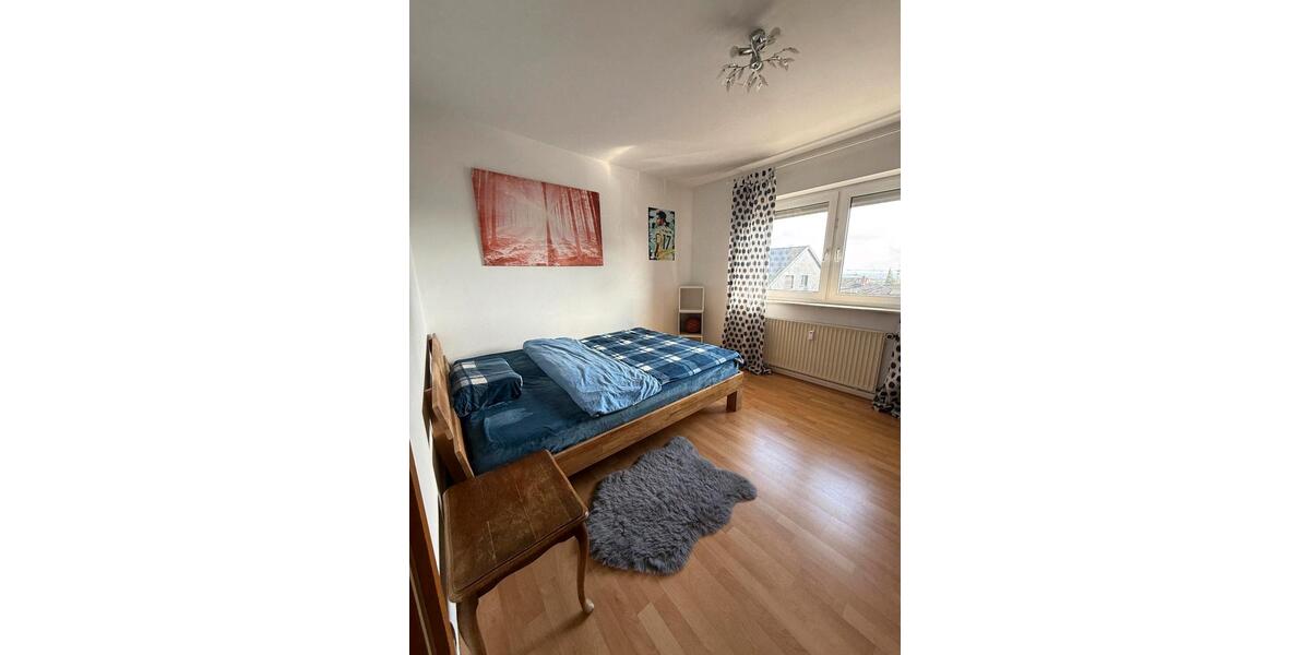 Etagenwohnung Hofheim am Taunus - 3 Zimmer, 97 m&sup2;, 1.300&euro; | Angebot:25775218