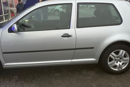 VW Golf 139.150 km 1.800 &euro; Offenbach am Main 63069