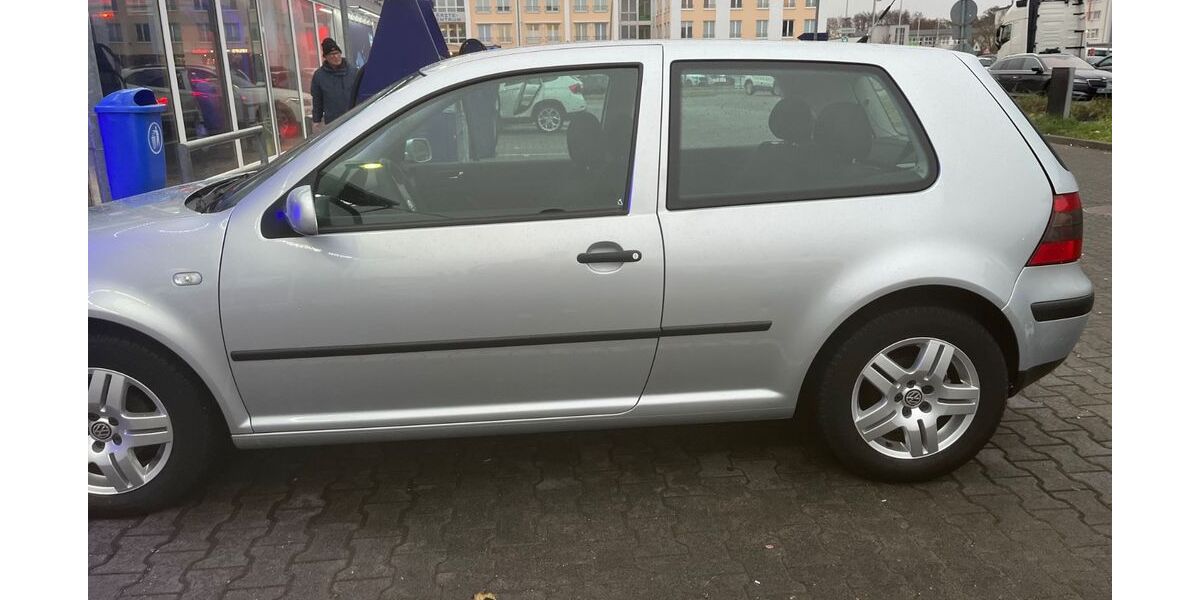 VW Golf 139.150 km 1.800 &euro; Offenbach am Main 63069