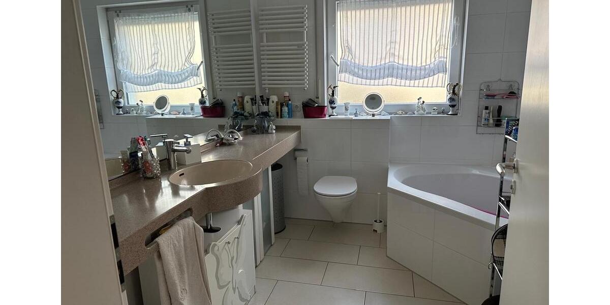 Etagenwohnung Frankfurt am Main Eschersheim - 3 Zimmer, 92 m&sup2;, 1.580&euro; | Angebot:25752111