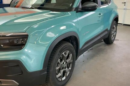 Jeep Avenger 8.875 km 17.690 &euro; Frankfurt am Main 60388