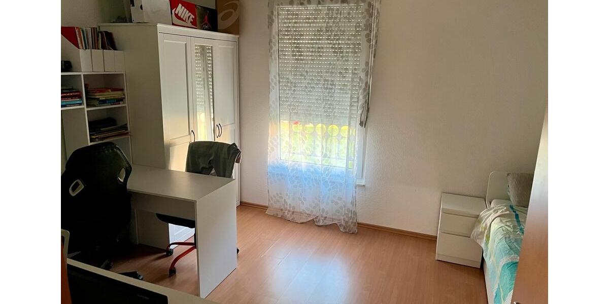 Reihenmittelhaus inklusive Stellplatz (Provisionsfrei) 3 zimmer