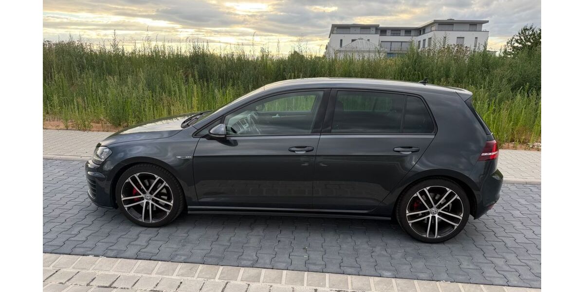 VW Golf 148.000 km 14.700 &euro; Obertshausen 63179