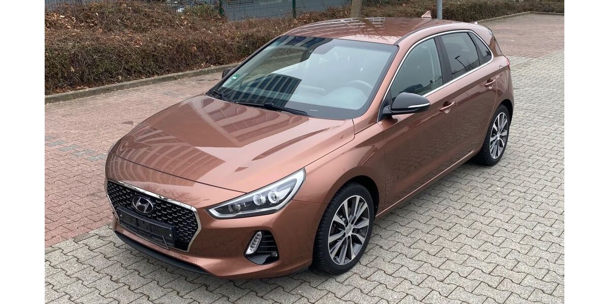 Hyundai i30 107.000 km 9.999 &euro; Frankfurt am Main 60389