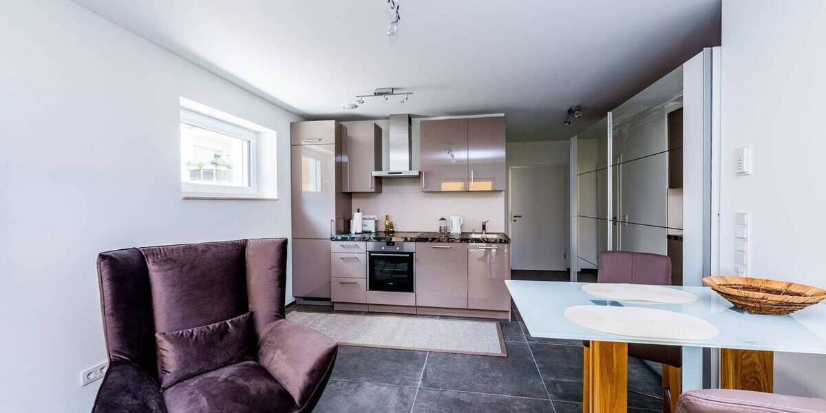 Mehrfamilienhaus, Wohnhaus Frankfurt am Main Nieder-Eschbach - 7 Zimmer, 270 m&sup2;, 1.790.000&euro; | Angebot:23521599