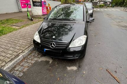 Mercedes-Benz A 160 212.000 km 2.600 &euro; Frankfurt am Main 60439