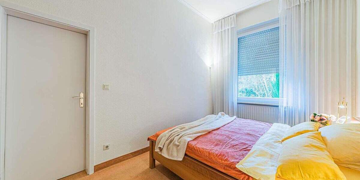 Etagenwohnung Frankfurt am Main Niederursel - 3 Zimmer, 120 m&sup2;, 1.700&euro; | Angebot:25768511