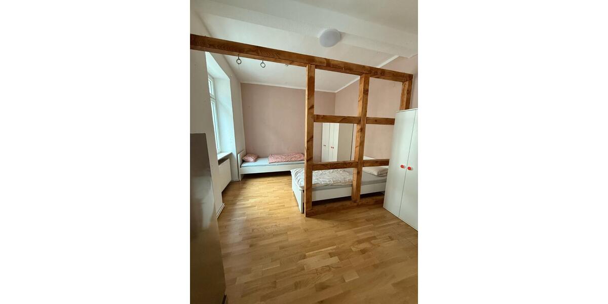 Etagenwohnung Frankfurt am Main Bornheim - 4 Zimmer, 100 m&sup2;, 900&euro; | Angebot:26102123