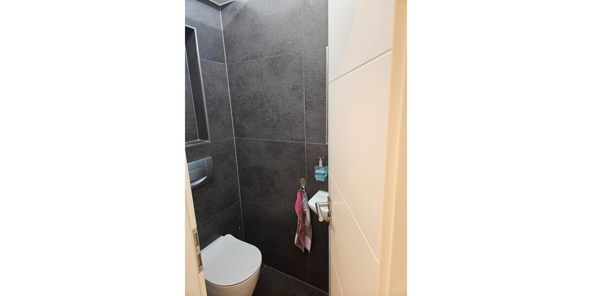 Modernisierte Doppelhaushälfte mit schönem Garten 6 zimmer