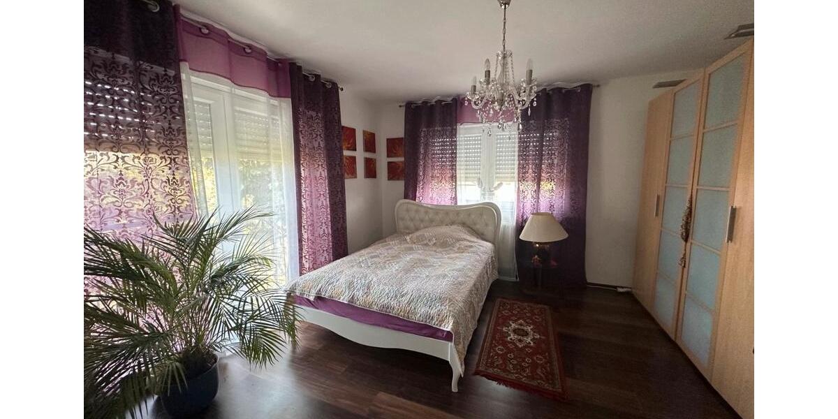 Doppelhaushelfte mit kl. Terrasse in Riedstadt Wolfskehlen zimmer