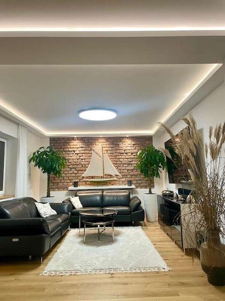 Haus zum Kaufen in Kahl am Main 1.099.000 € 248 m²