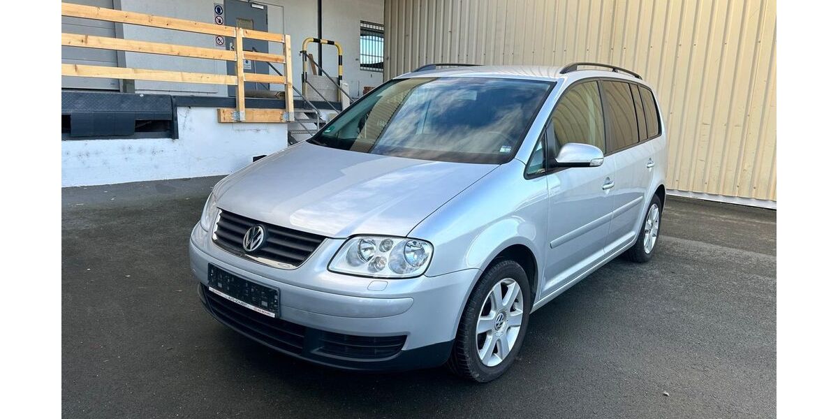 VW Touran 210.000 km 1.890 &euro; Friedberg (Hessen) 61169
