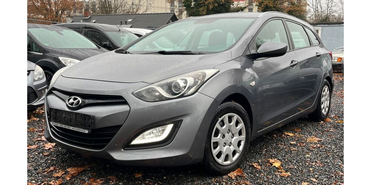Hyundai i30 213.000 km 3.490 &euro; Frankfurt 65933