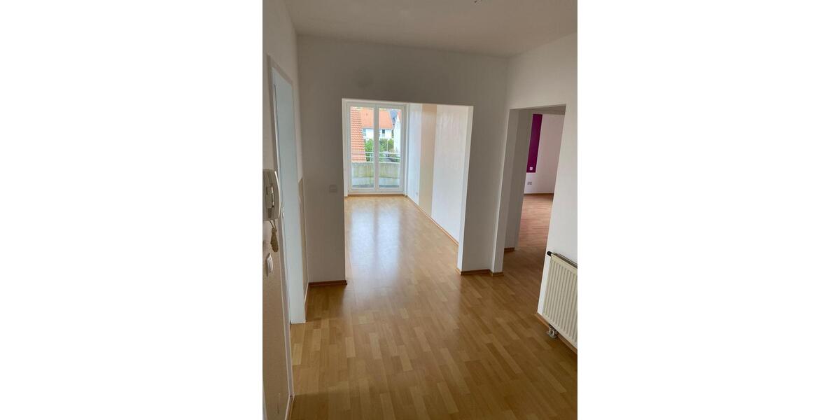 Dachgeschoßwohnung Liederbach am Taunus - 3 Zimmer, 82 m&sup2;, 1.020&euro; | Angebot:26415771
