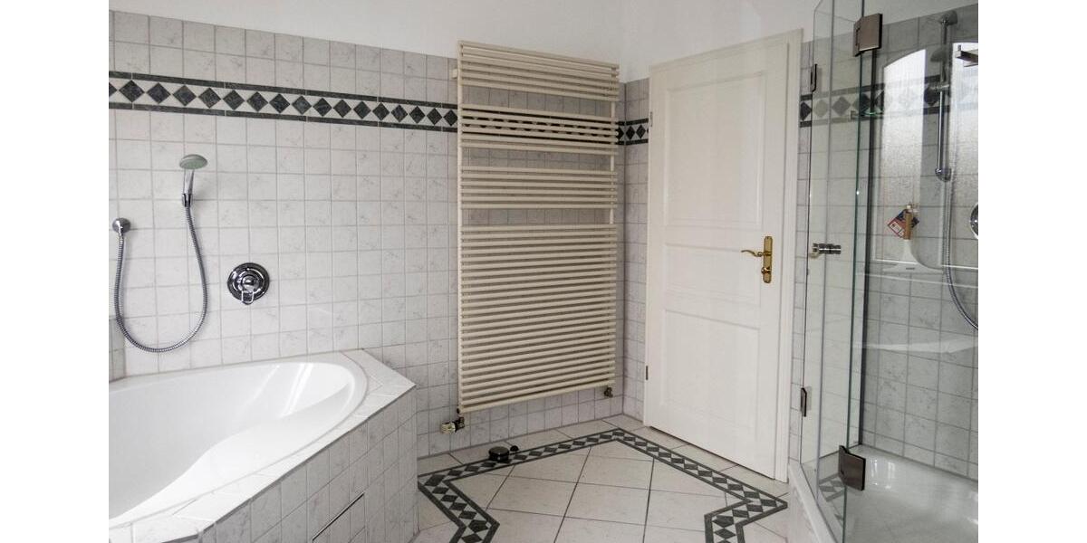 Dachgeschoßwohnung Sulzbach (Taunus) - 2 Zimmer, 64 m&sup2;, 980&euro; | Angebot:25724120