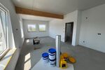 Gewerbeanwesen mit Bürogebäude, Werkstatt und großer befestigter Freifläche - Gewerbeobjekt Bischofsheim | Angebot:27298679