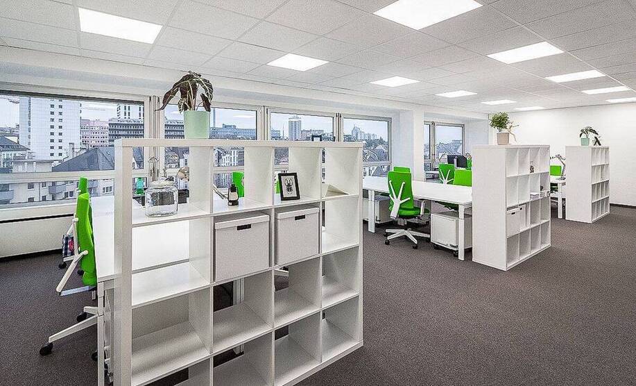 Arbeiten mit Skylineblick: professionelle Offices und Coworking - All-in-Miete