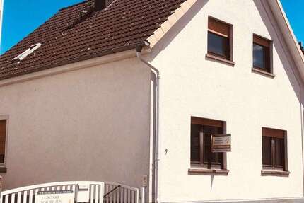Haus Dreieich - 6 Zimmer, 150 m&sup2;, 450.000&euro; | Angebot:26819599