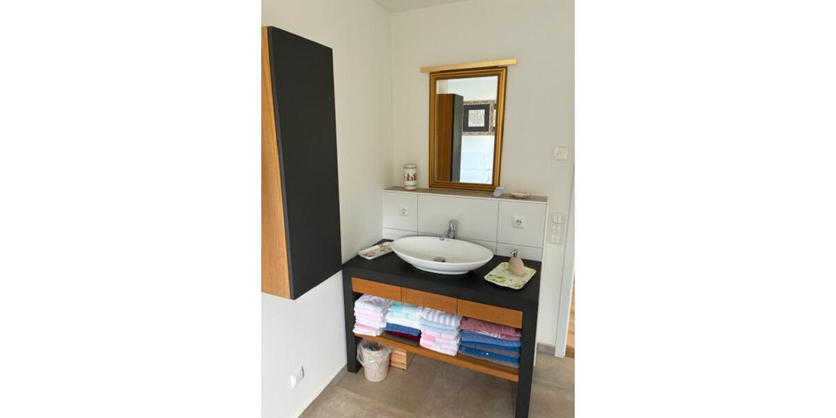 Mühlheim gepflegte ET Wohnung im EG im 6 FH mit Garten, Erbpacht 3 zimmer