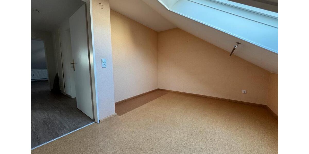 Klimatisierte 4-Zimmer-Dachgeschosswohnung 4 zimmer