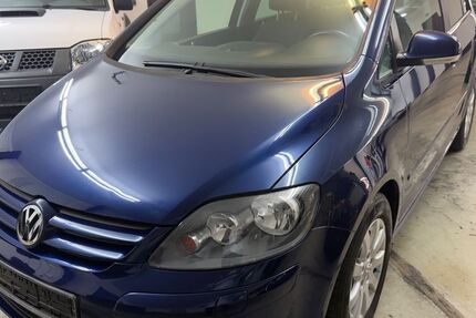 VW Golf 129.000 km 3.150 &euro; Schöneck 61137
