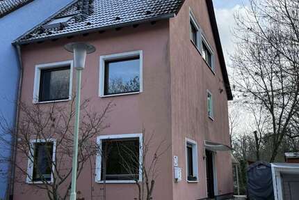 Haus zum Kaufen in Friedrichsdorf Burgholzhausen vor der Höhe 638.500 € 172.84 m² 5 zimmer
