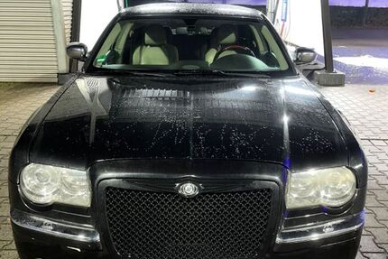 Chrysler 300C 260.000 km 5.000 € Dietzenbach 63128