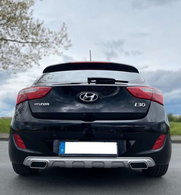 i30