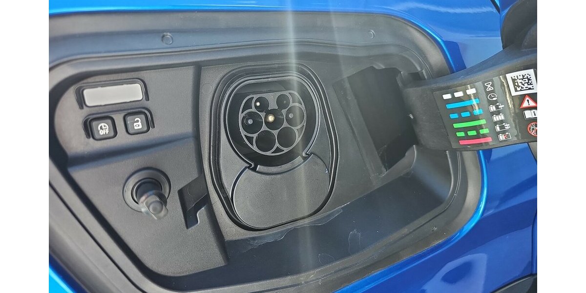 Renault Rafale 300 E-Tech Plug-in Hybrid 4x4 Esp. Alpine 5.107 km 45.930 &euro; Schwalbach/Taunus 65824