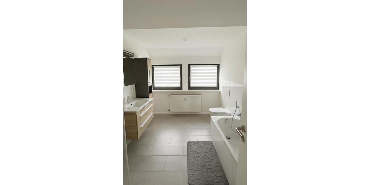 Etagenwohnung Alzenau - 4 Zimmer, 140 m&sup2;, 1.490&euro; | Angebot:25648858