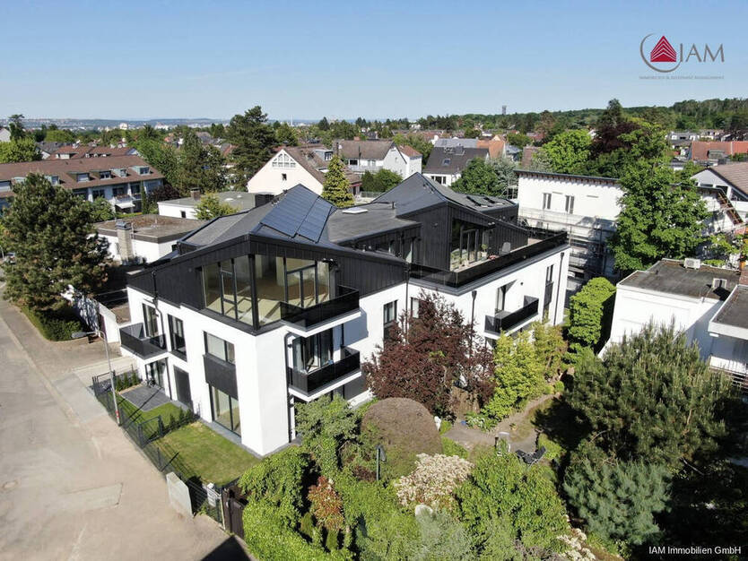 Luxus 3-Zimmer-Wohnung mit Terrasse, Garten, TG-Stellplatz & Einbauküche in Frankfurt Sachsenhausen