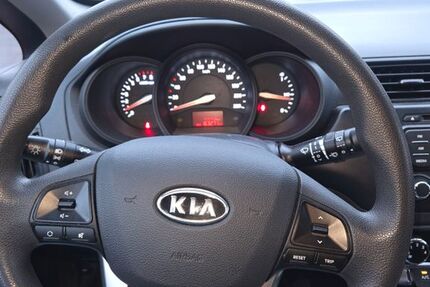 Kia Rio 163.271 km 3.600 € Frankfurt am Main 60598