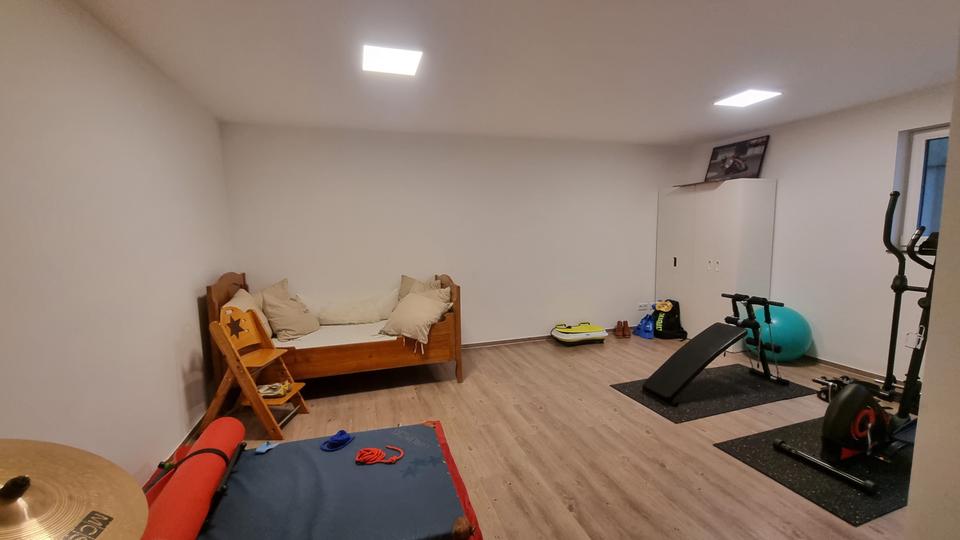 Burgholzhausen: Modernes EFH mit tollem Gartengrundstück! 7 zimmer