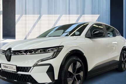 Renault Megane E-TECH 58.544 km 17.710 &euro; Frankfurt / Main 60314