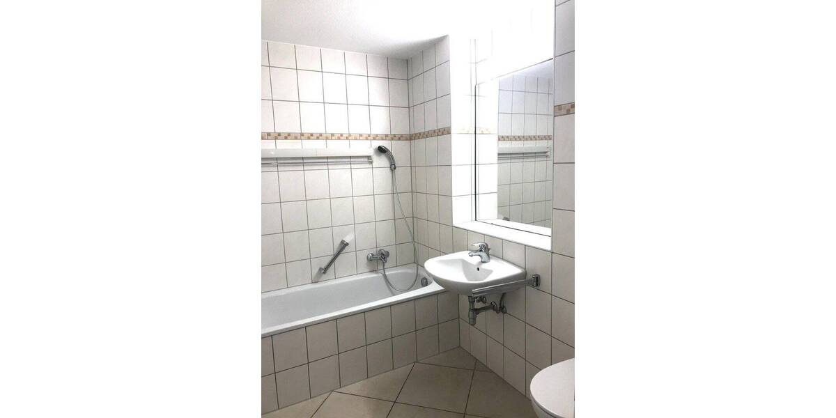 Etagenwohnung Frankfurt am Main Hausen - 2 Zimmer, 65 m&sup2;, 390.000&euro; | Angebot:26886226