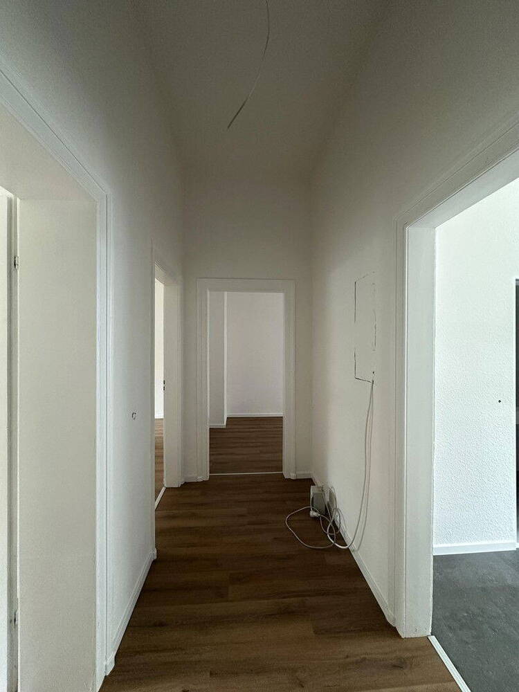 Erster Bezug nach Sanierung, 1A-Lage, altersgerechte exklusive 3-Zimmer-Altbau-Wohnung am Park
