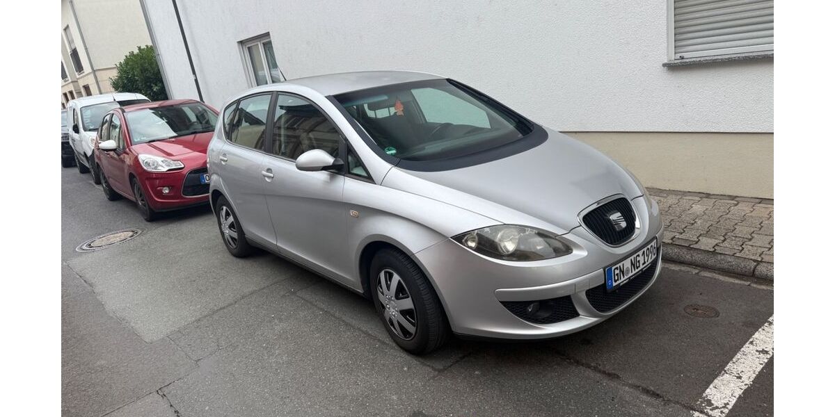 Seat Altea 195.000 km 1.950 &euro; Offenbach 63073