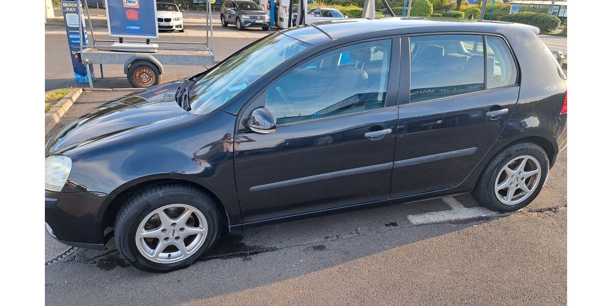 VW Golf 141.000 km 3.200 &euro; Frankfurt 60439
