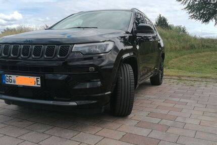 Jeep Compass 25.600 km 27.800 &euro; Büttelborn 64572
